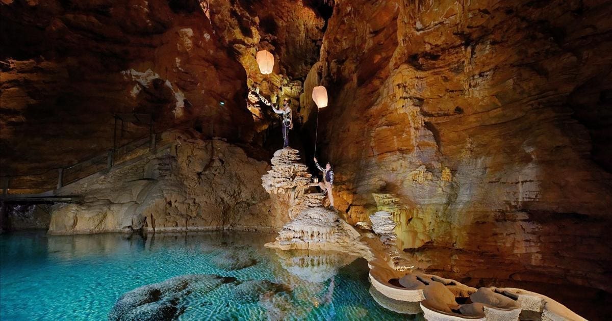 découvrez l’exploration des grottes et des merveilles naturelles : aventures souterraines, paysages fascinants et conseils pratiques pour profiter pleinement de la nature et de la spéléologie.