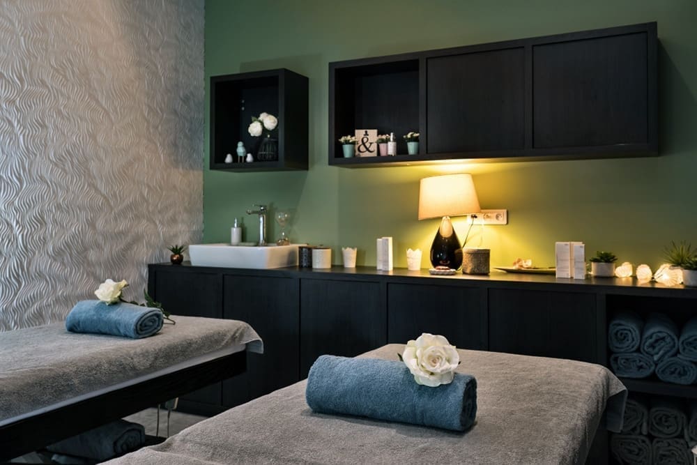 découvrez toutes les informations sur le spa à guérande : prestations bien-être, soins relaxants, horaires, avis clients et conseils pour une expérience détente réussie au cœur de la presqu'île guérandaise.
