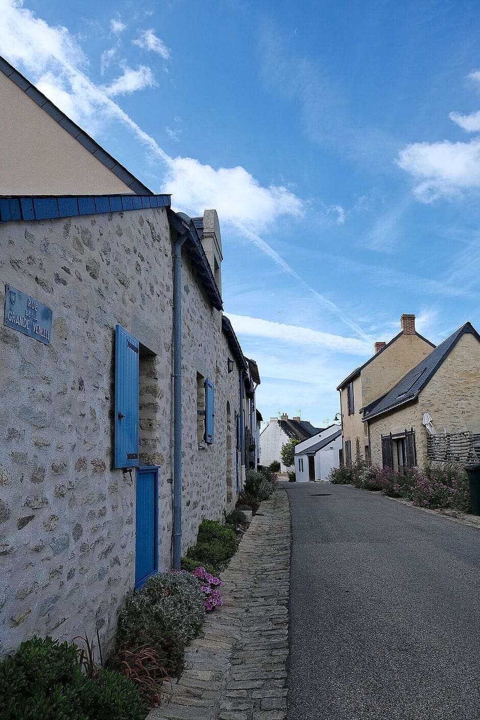découvrez le village de saillé, un charmant hameau situé au cœur des marais salants de guérande. plongez dans son histoire, son patrimoine et ses paysages uniques lors de votre prochaine visite en loire-atlantique.
