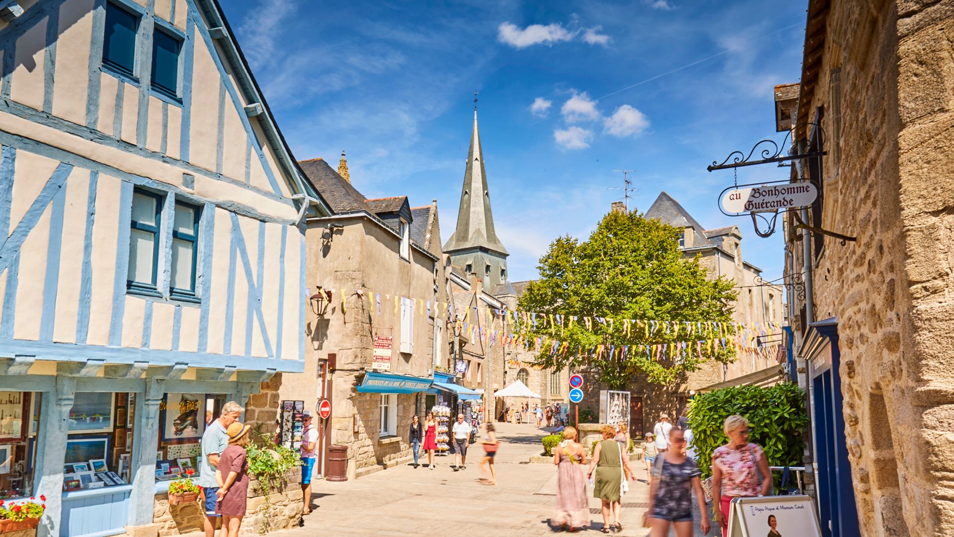 découvrez les informations de contact et les horaires d'ouverture de la maison famille guérande pour faciliter votre visite et vos démarches.