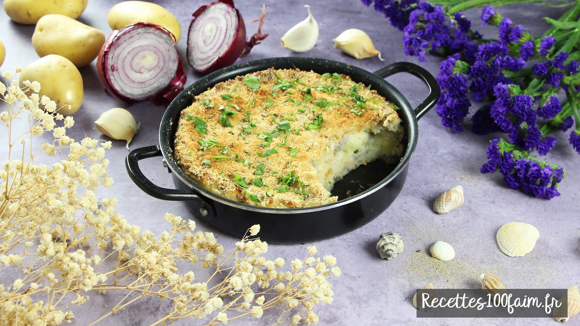 Brandade de morue gratinée dans un plat à gratin, surface dorée et purée onctueuse