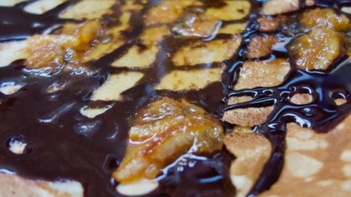découvrez les meilleures crêperies de guérande, où la tradition bretonne rencontre des ingrédients de qualité. savourez une large sélection de crêpes sucrées et salées dans un cadre convivial et authentique. que vous soyez en famille, entre amis ou en couple, profitez d'une expérience culinaire unique dans cette charmante ville de la loire-atlantique.