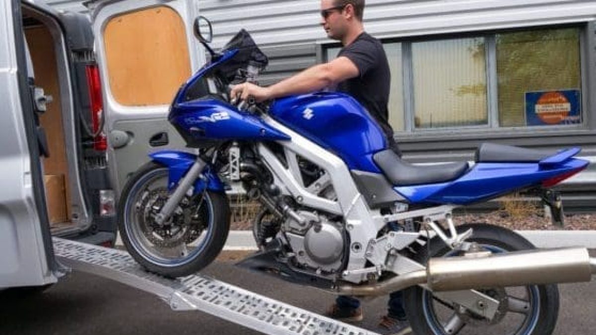 comment-transporter-votre-moto-avec-la