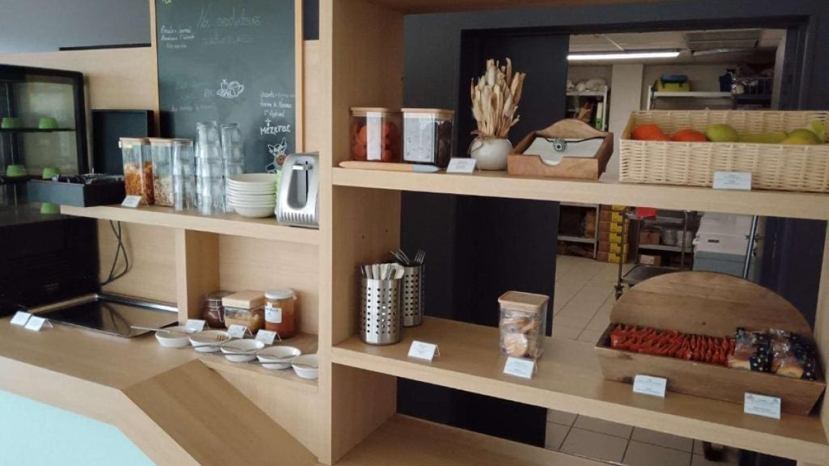découvrez toutes les informations sur l'hôtel eco nuit guérande : services, tarifs, avis clients et conseils pratiques pour un séjour écoresponsable en loire-atlantique.