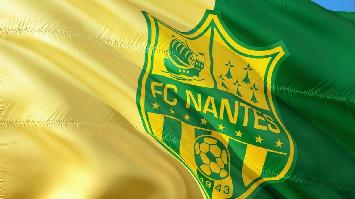 football-3571389_960_720
