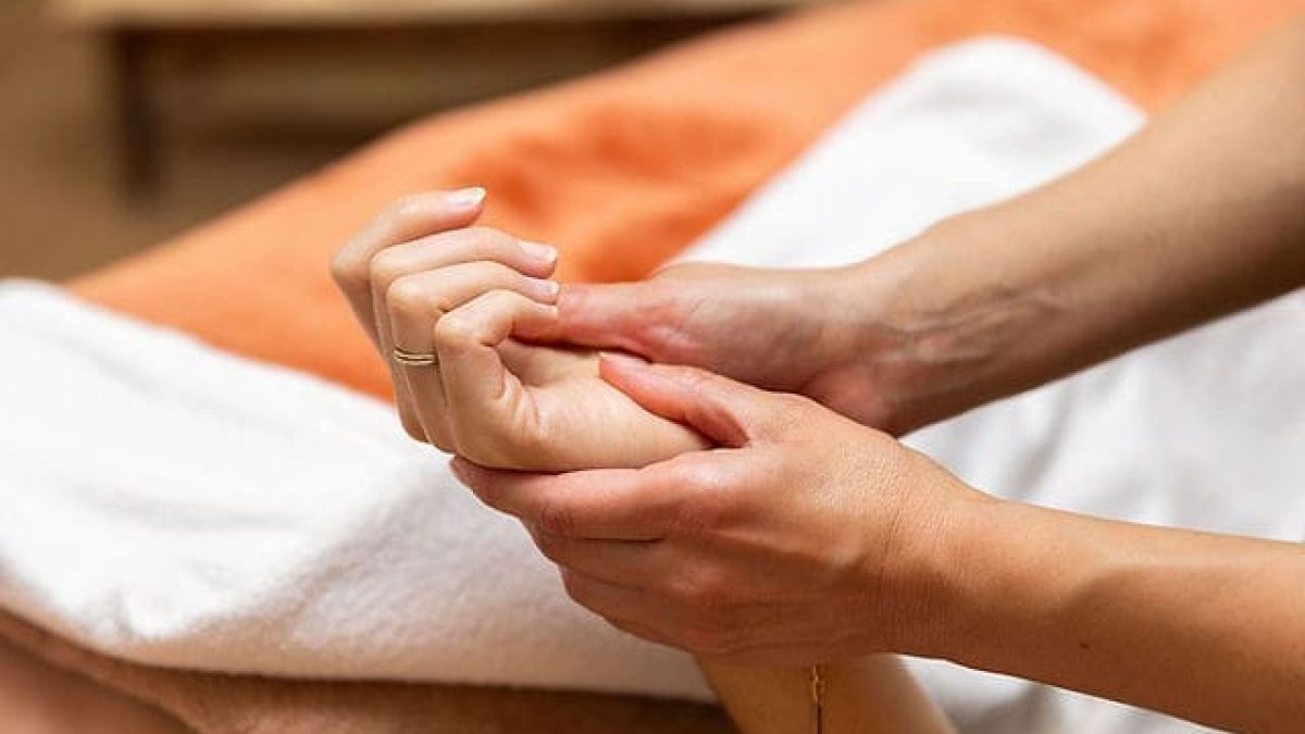 découvrez toutes les informations et les coordonnées utiles pour un massage à guérande. détente et bien-être assurés grâce à nos conseils et contacts experts.