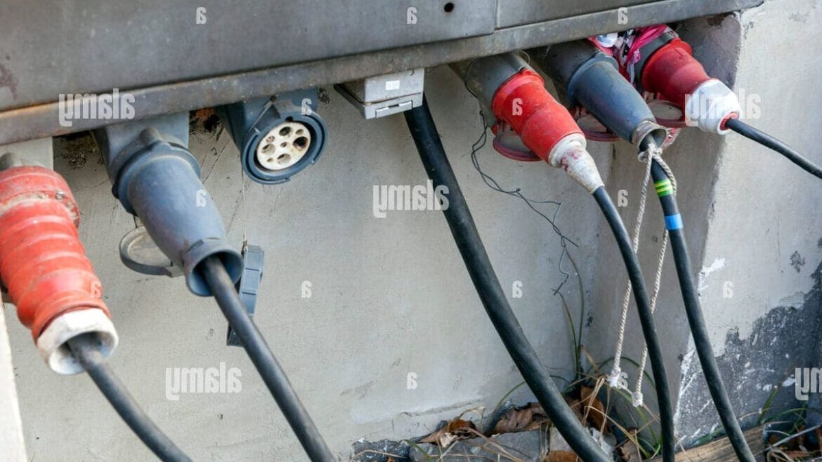 prise-electrique-en-grece-tout