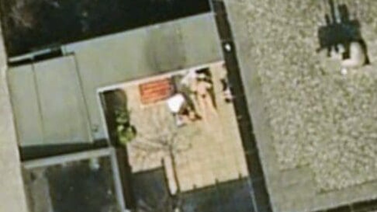 une-femme-nue-sur-google-earth